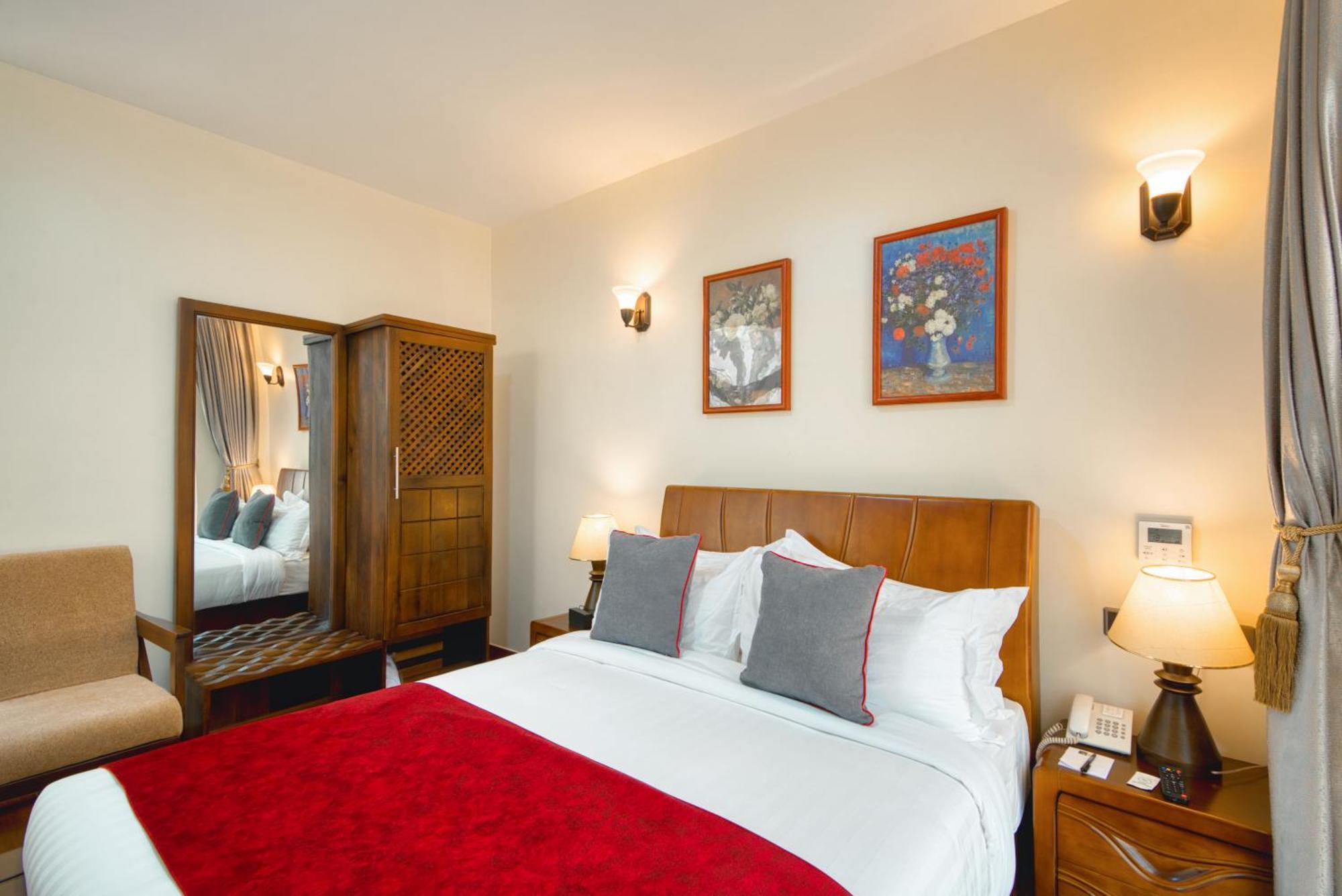 Kibo Palace Hotel Moshi Room photo